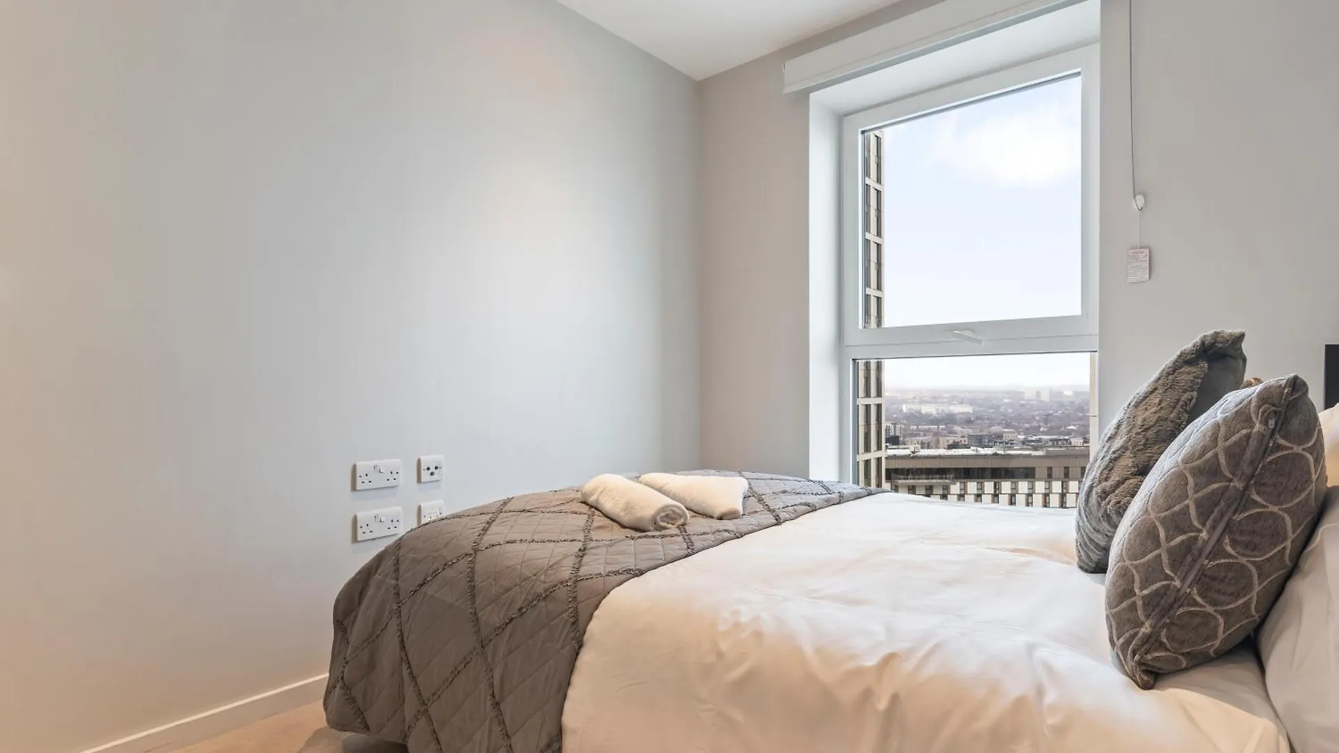 Elegant 2Br Flat On 20Th Floor Near Many Attractions Apartment London United Kingdom