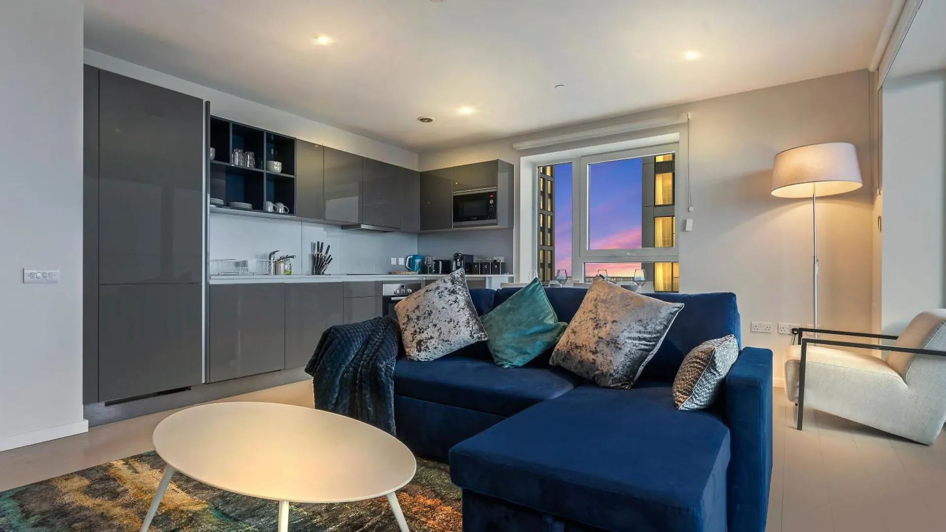 Elegant 2Br Flat On 20Th Floor Near Many Attractions Apartment London